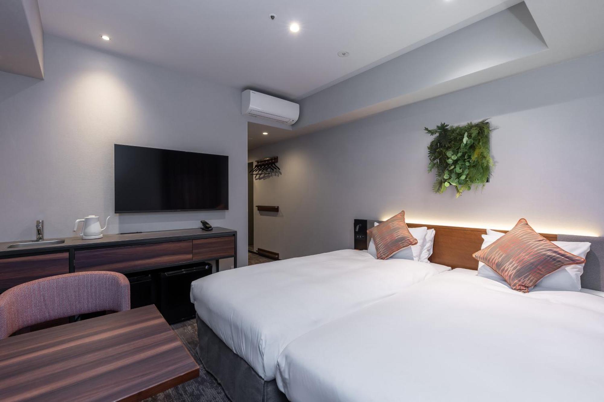 Hotel Tokyu Hommachi 4*